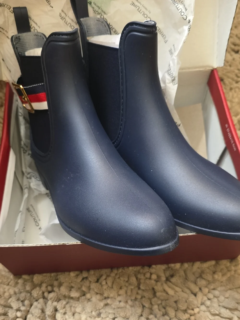Henry Ferrera new box